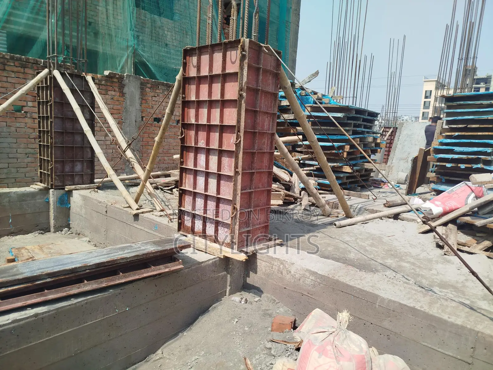 South Facing Exclusive 1750 sft Apartment in Basundhara