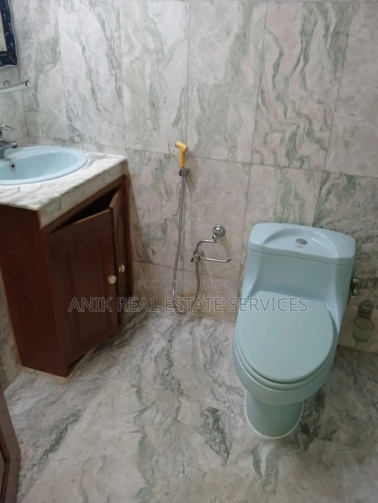 Good Quality 3 Bedroom Un Farnised Flat Rent At Gulshan 2 in Gulshan