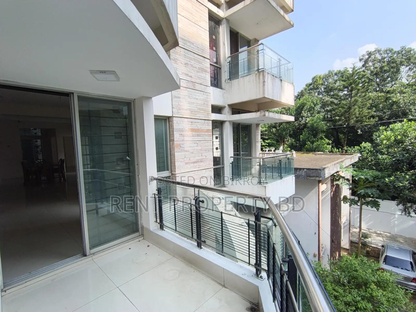 Banani 2200 Sft Nice Apartment Rent in Banani