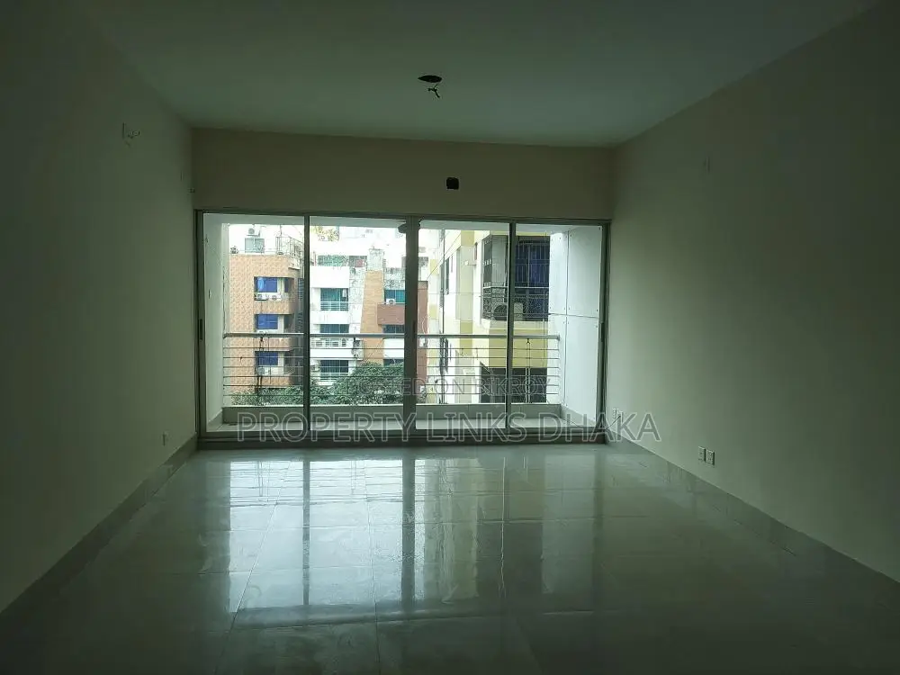 4 bedroom 5 washroom balcony drawing dining kitchen in Gulshan