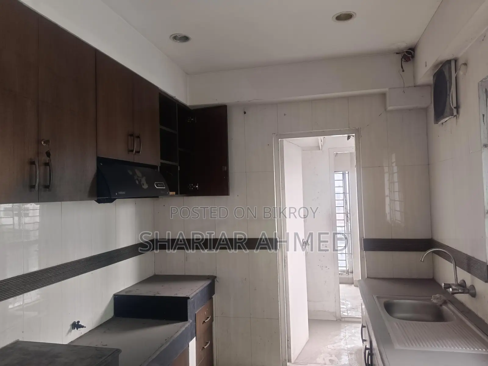 2500 Sqft Un-Furnished Apartment For Rent In Gulshan 1 in Gulshan