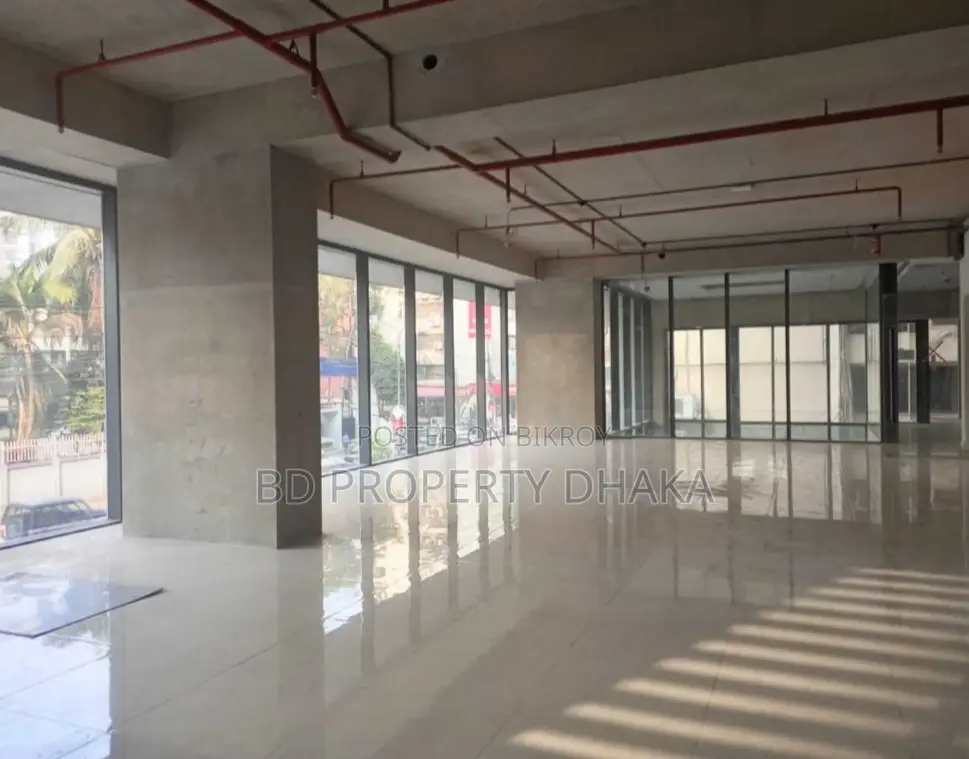 Modern building 6100sqft Open Commercial Space Rent in Gulshan Avenue in Gulshan
