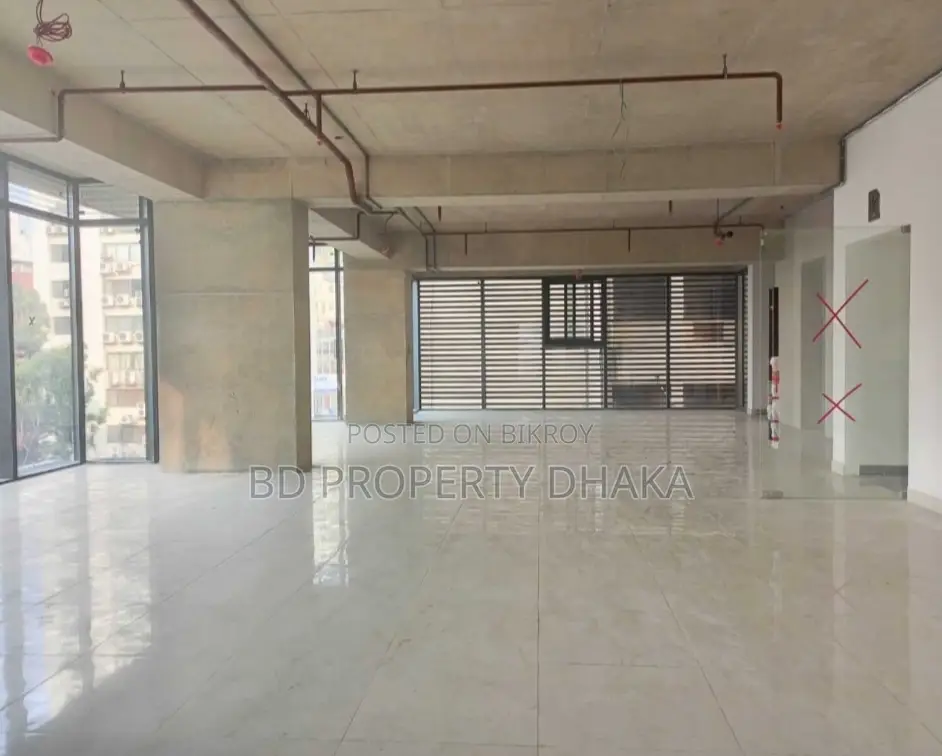 Modern building 6100sqft Open Commercial Space Rent in Gulshan Avenue in Gulshan