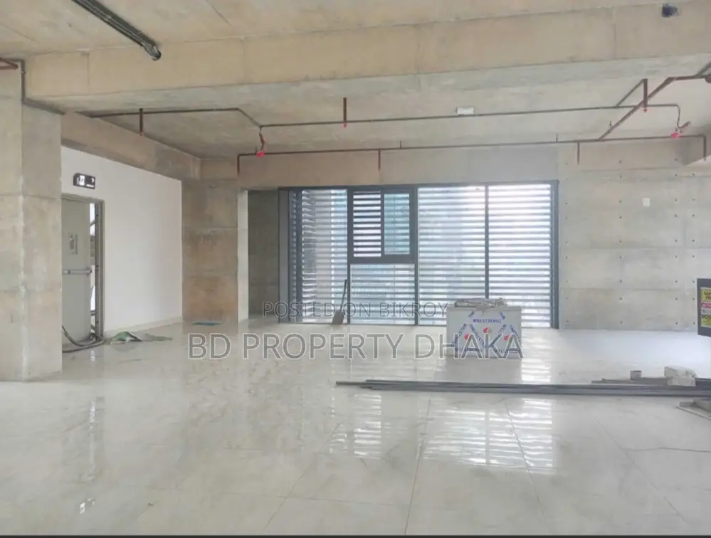 Modern building 6100sqft Open Commercial Space Rent in Gulshan Avenue in Gulshan