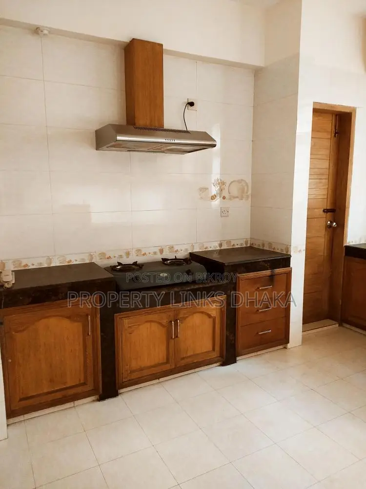 Unfurnished flat for Rent in Gulshan in Gulshan