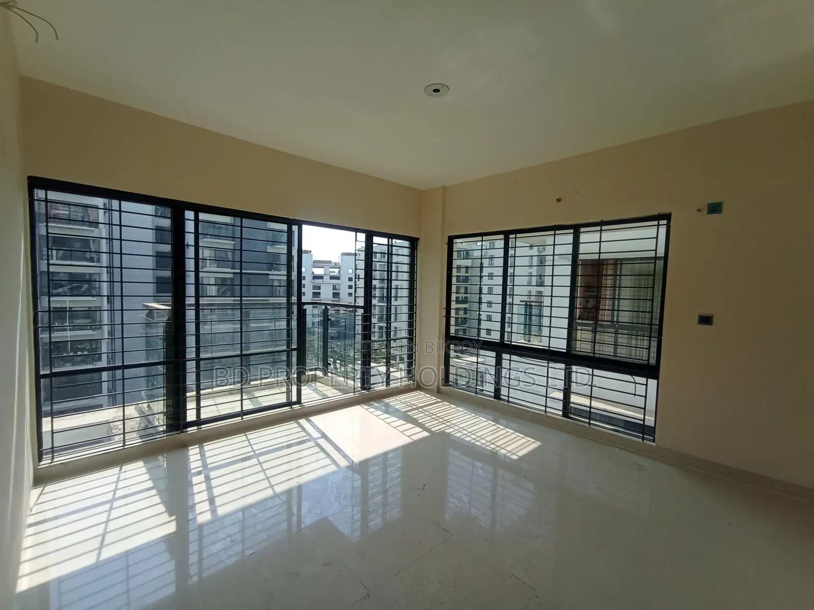 2500 SFT Luxurious Brand New Ready Flat for Rent in Rupayan City Uttara in Basundhara