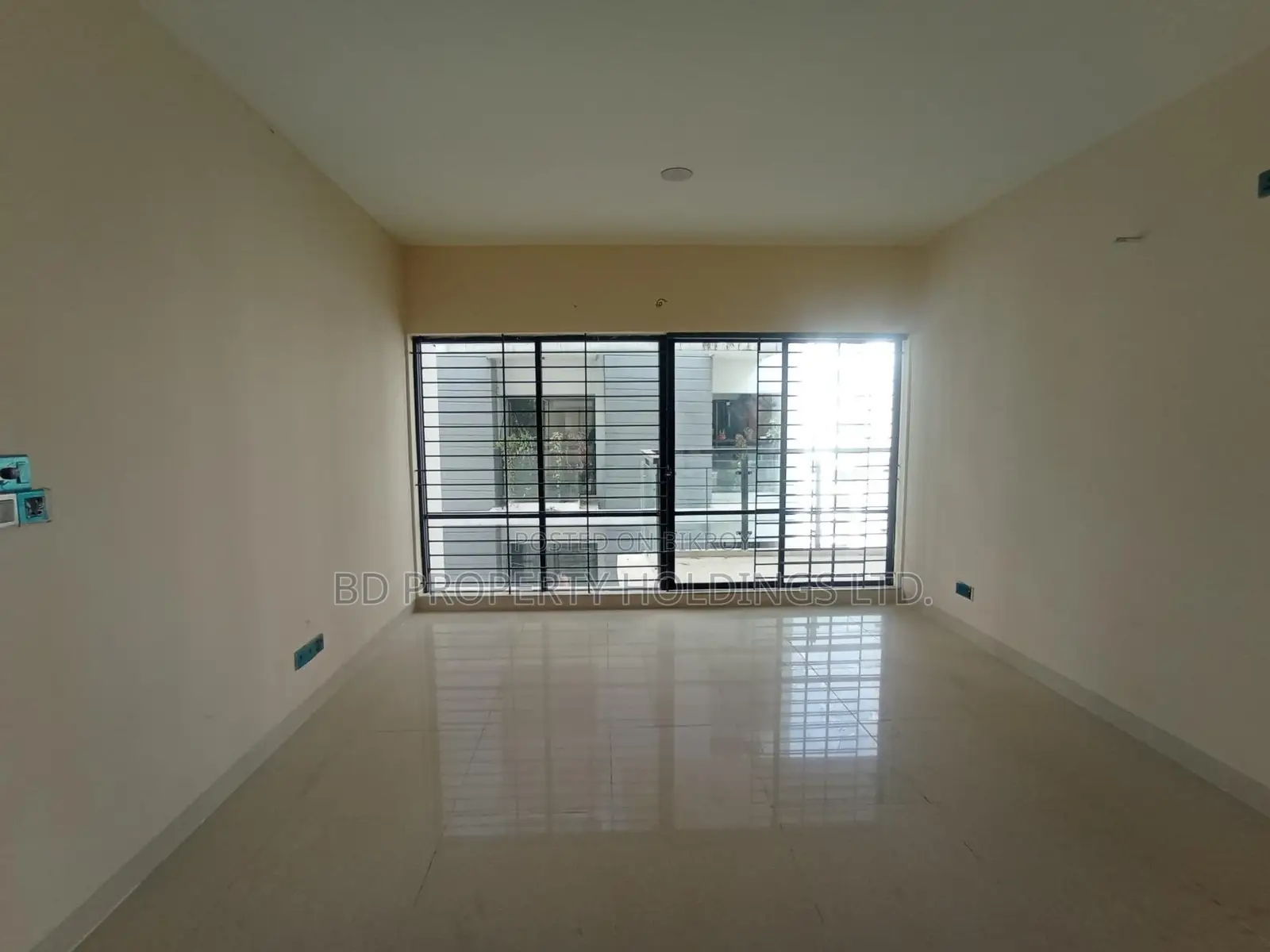 2500 SFT Luxurious Brand New Ready Flat for Rent in Rupayan City Uttara in Basundhara