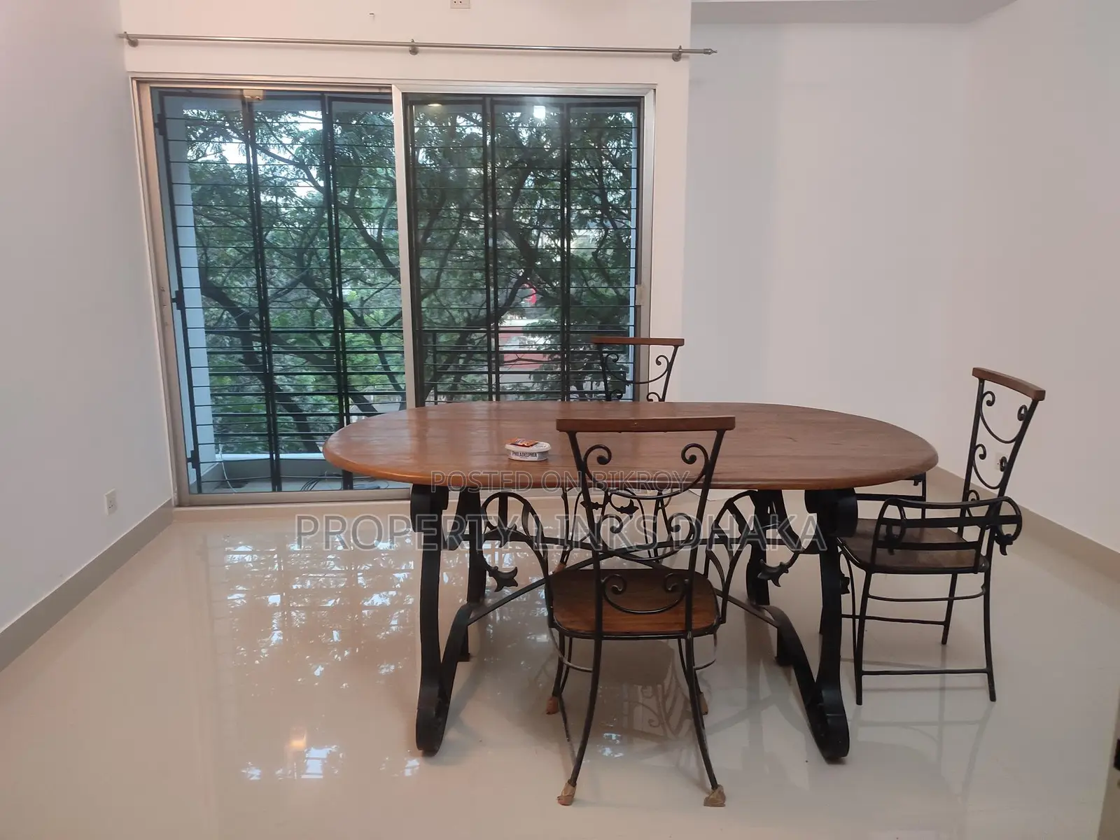 Newly Renovated flat for Rent in Baridhara Diplomatic Zone in Baridhara
