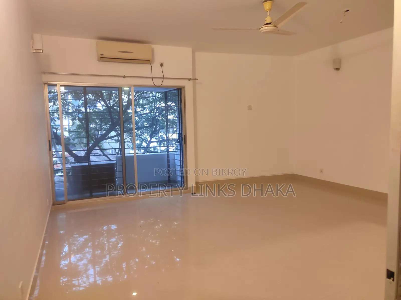 Newly Renovated flat for Rent in Baridhara Diplomatic Zone in Baridhara