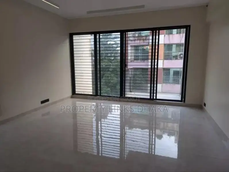 Unfurnished flat for Rent in Gulshan in Gulshan