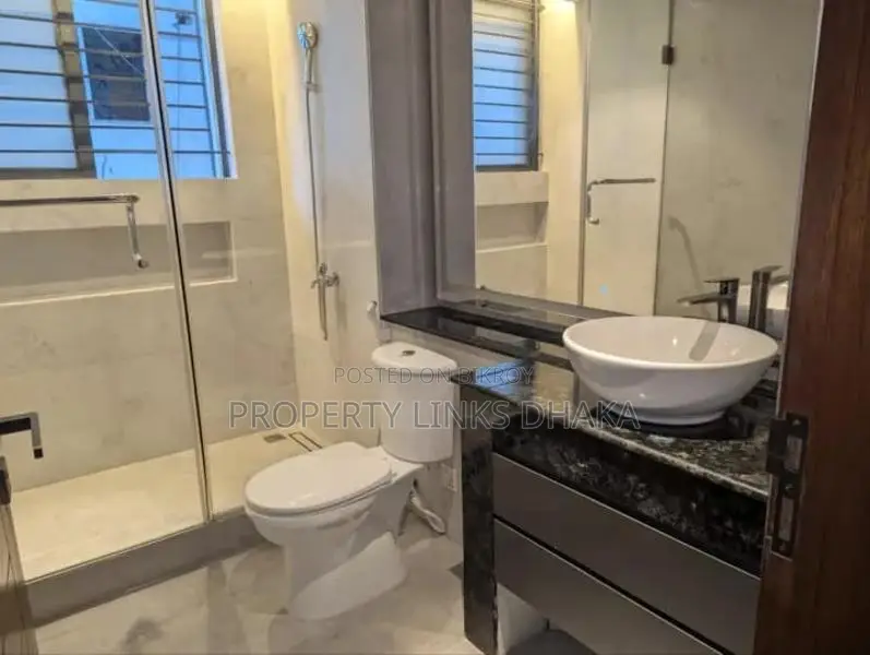 Unfurnished flat for Rent in Gulshan in Gulshan
