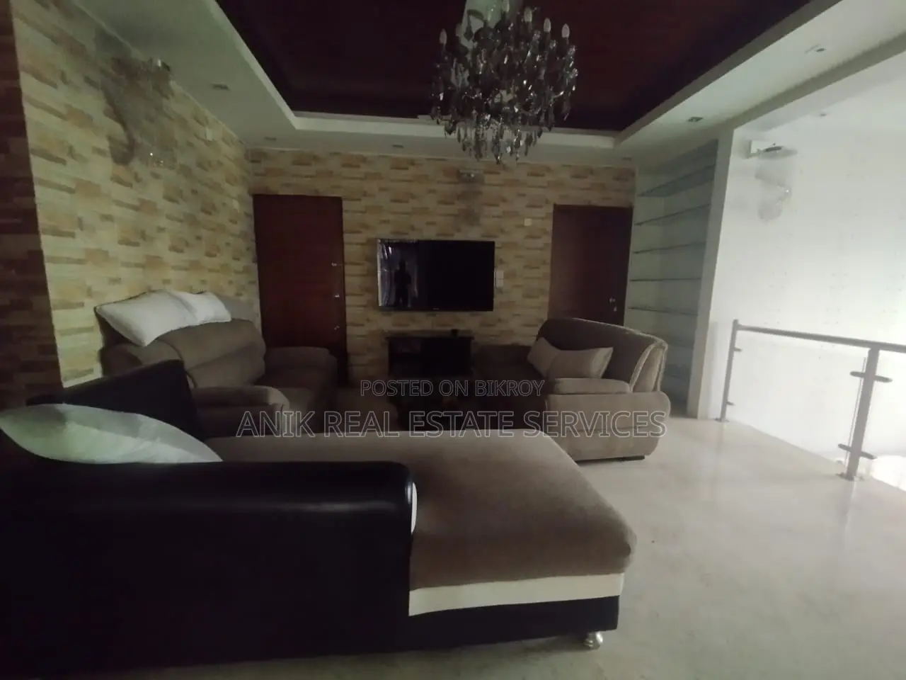 Duplex Good Quality 5000 Sft Full Farnised Flat Rent At Banani in Banani