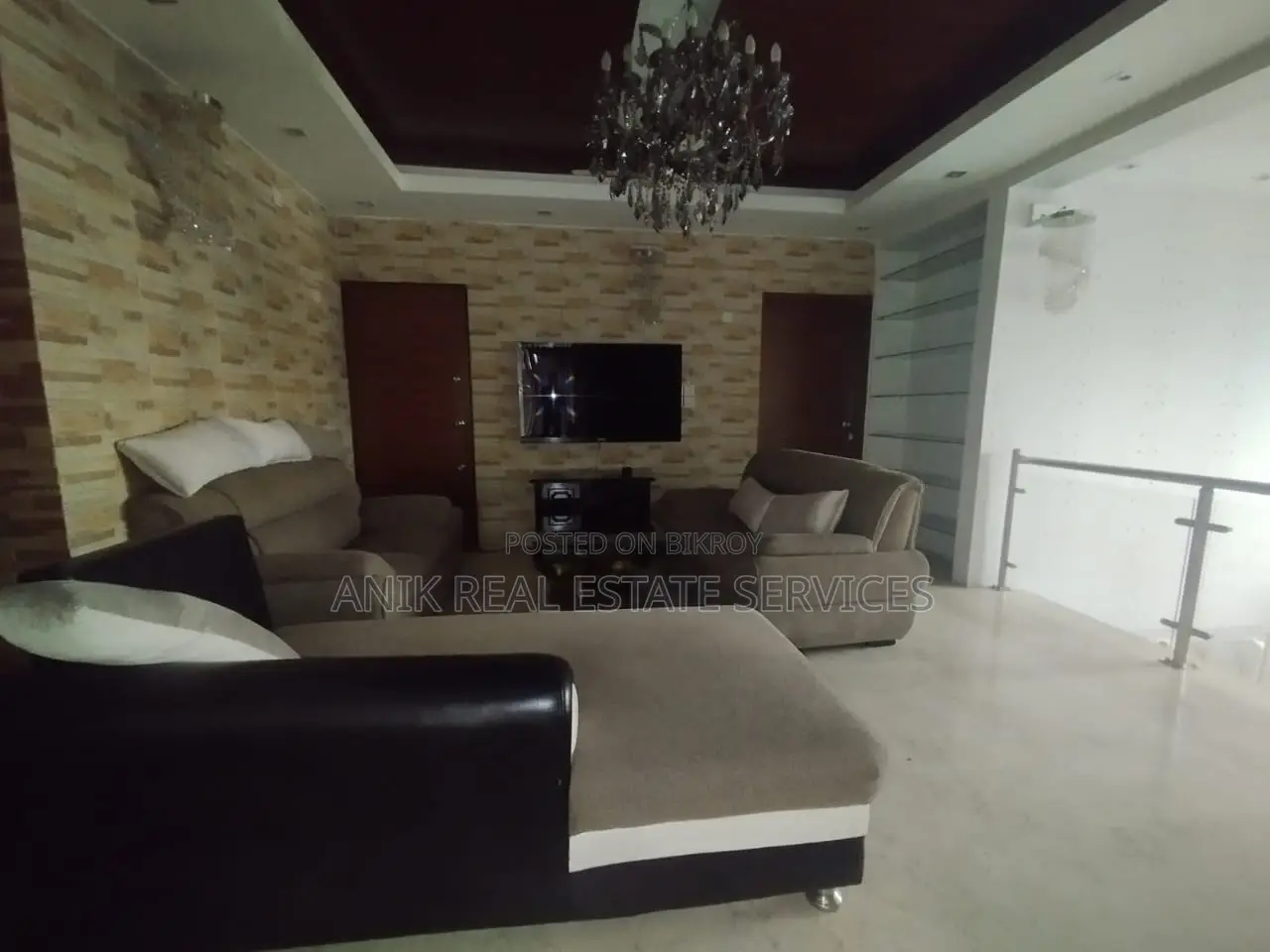 Duplex Good Quality 5000 Sft Full Farnised Flat Rent At Banani in Banani