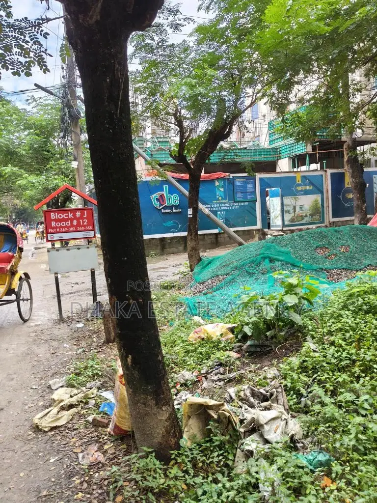 Block=J, 40ft×40ft, S/W Corner 10 Katha Plot Sale in Khilkhet