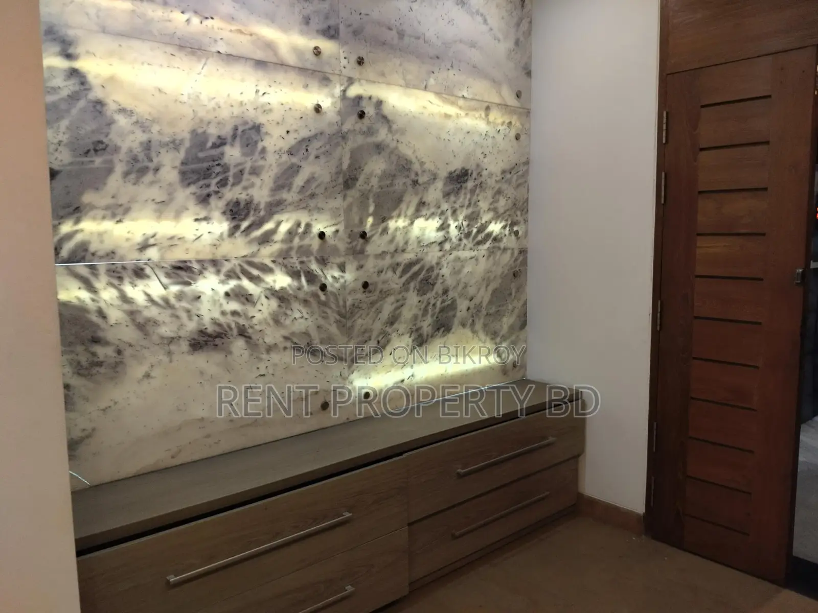 3900 sft Luxury unfurnished Flat For Rent In Gulshan 2 North in Gulshan