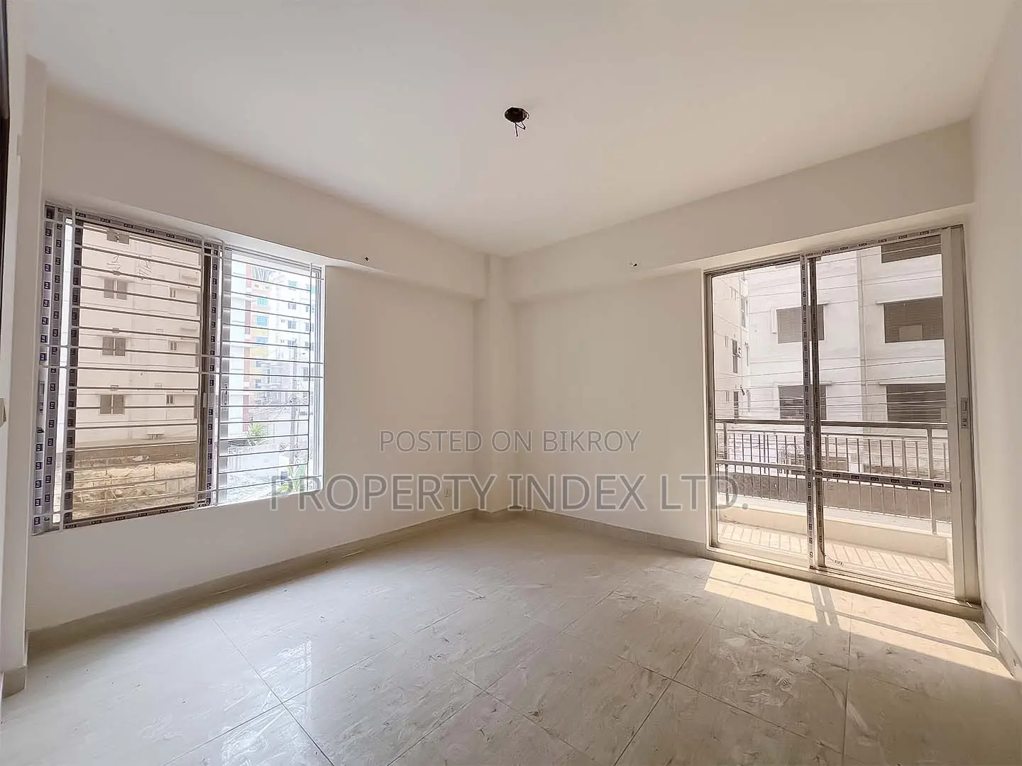 Ready Apartment For Sale! 1400 Sqft Flat At Bashundhara H Block in Basundhara