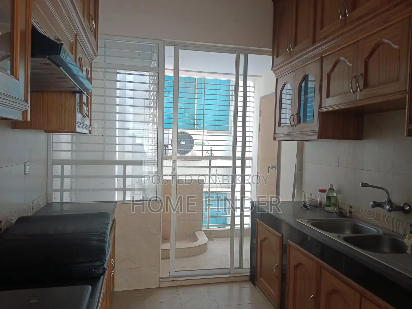 2550 Sqft Un-Furnished Apartment For Rent In Gulshan in Gulshan