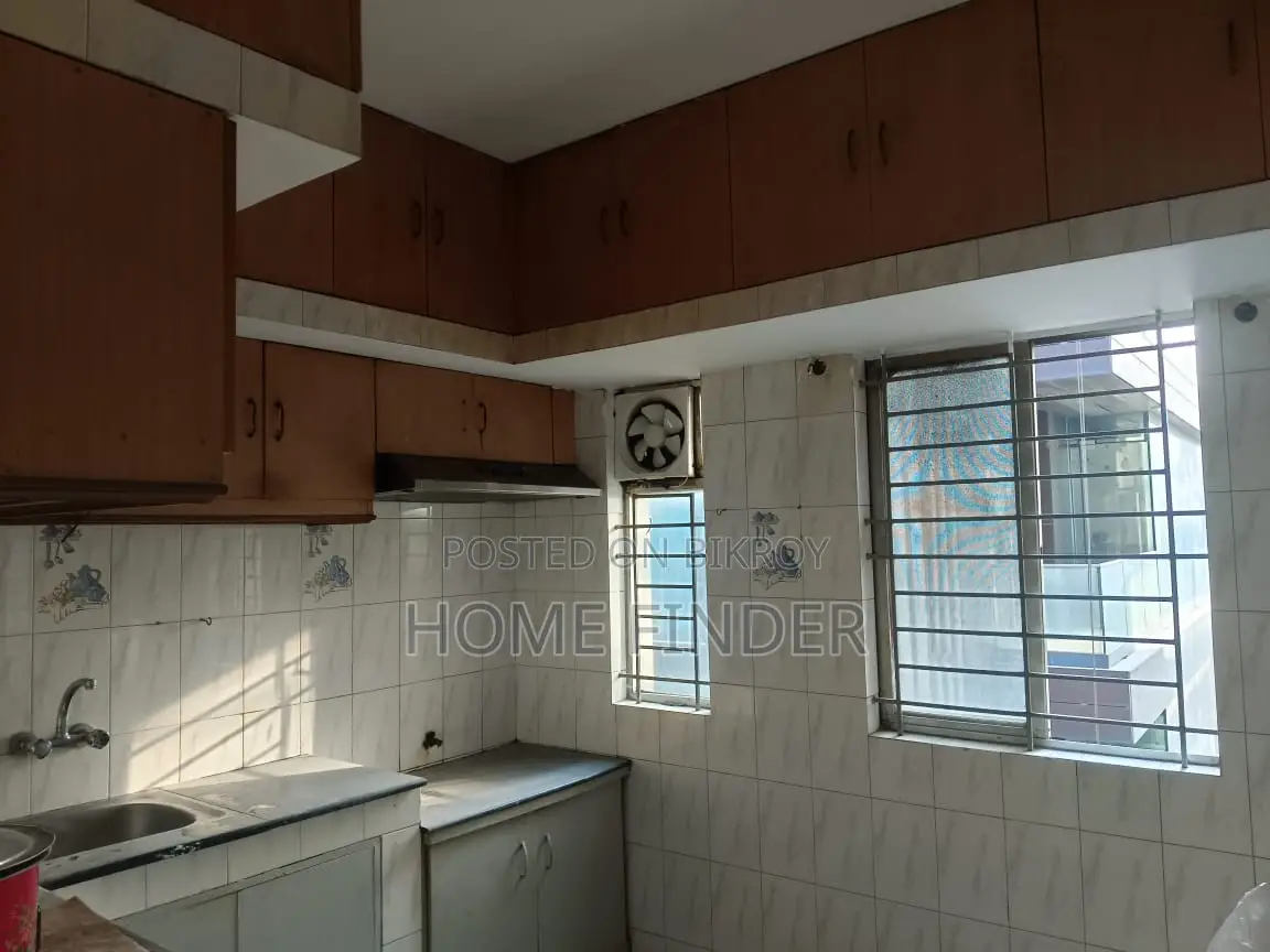 RENT FLAT 2600 SQFT |3BED (4TH FLOOR) IN GULSHAN in Gulshan