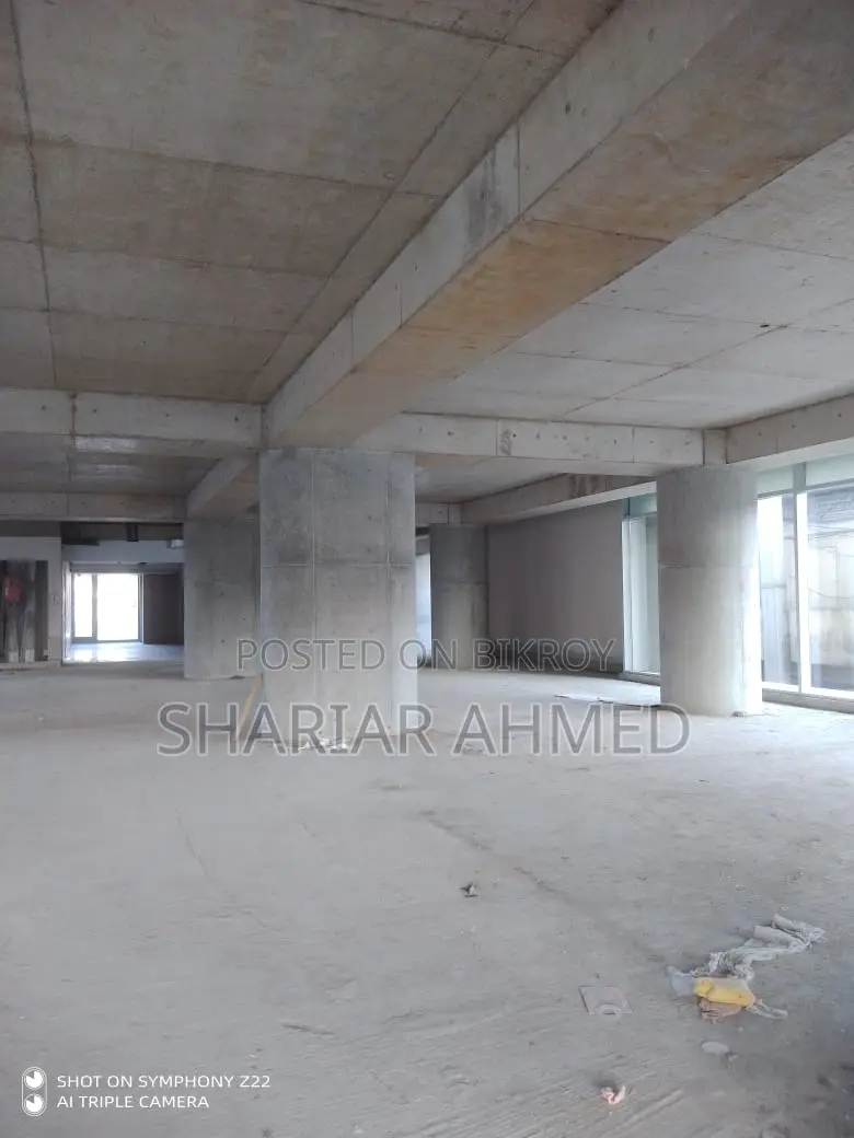 Luxurious Premium Quality 10500 SqFt Commercial Space Rent Gulshan Avenue in Gulshan