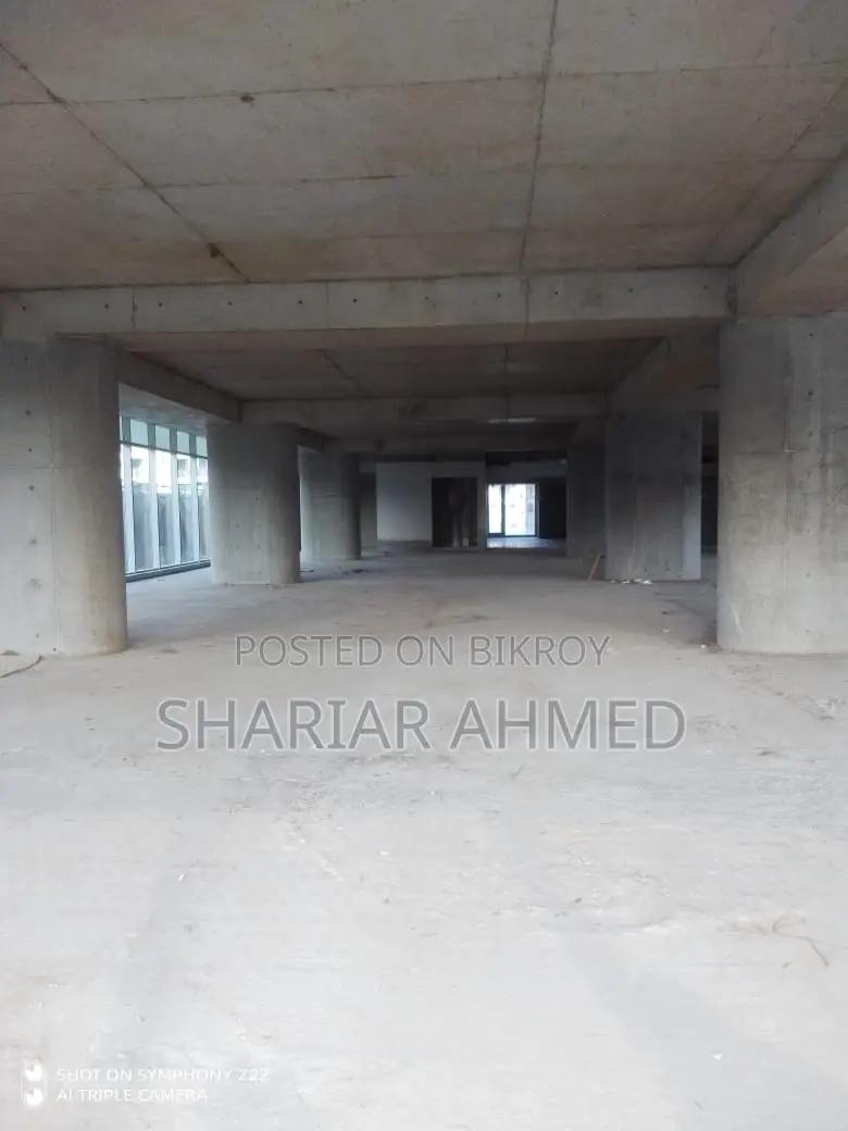 Luxurious Premium Quality 10500 SqFt Commercial Space Rent Gulshan Avenue in Gulshan