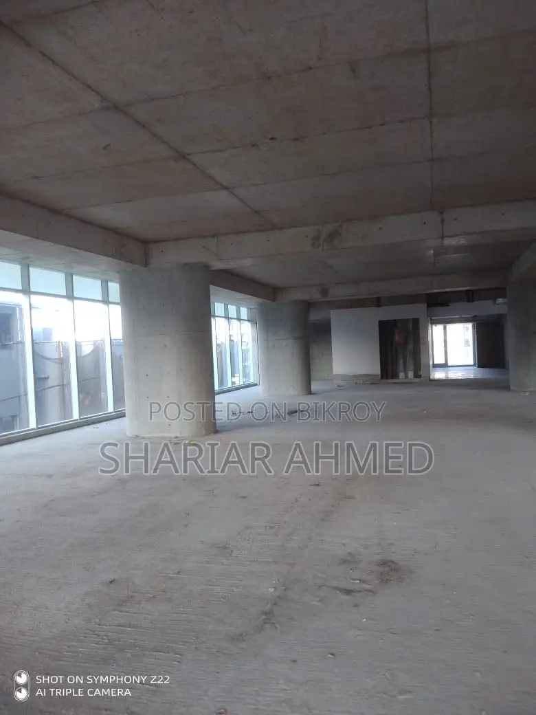 Luxurious Premium Quality 10500 SqFt Commercial Space Rent Gulshan Avenue in Gulshan