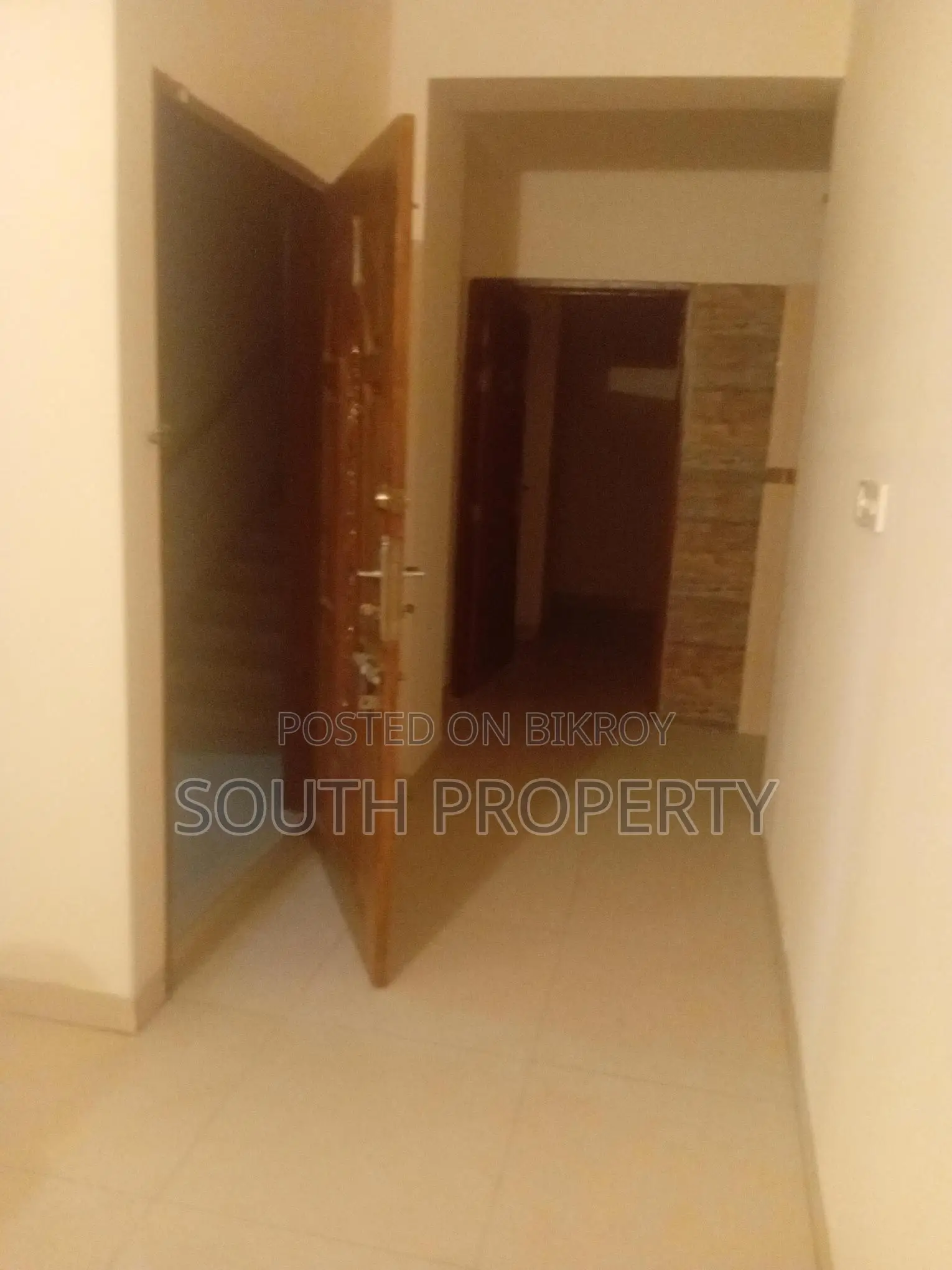 Ready used 1550 sft flat sale at Khilgaon Reazbagh in Khilgaon