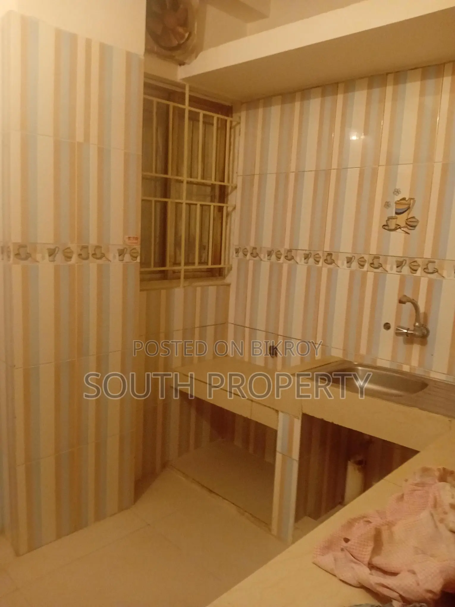 Ready used 1550 sft flat sale at Khilgaon Reazbagh in Khilgaon