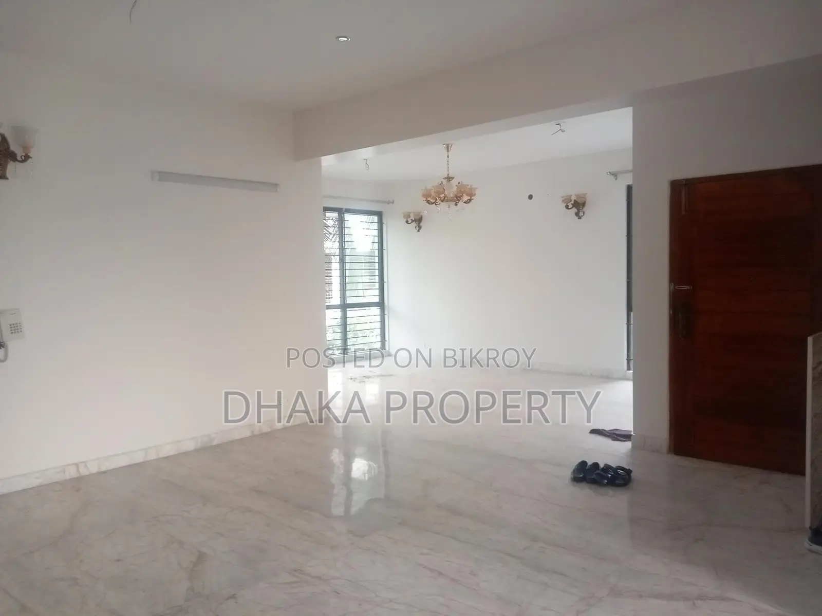 Un-Furnished 2520-Sqft Nice Flat Rent in Gulshan in Gulshan