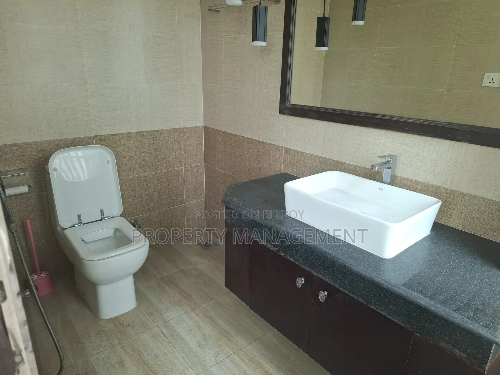 4500 Sqft Residential/Office Space for Rent with 2 Parking Spots in Gulshan
