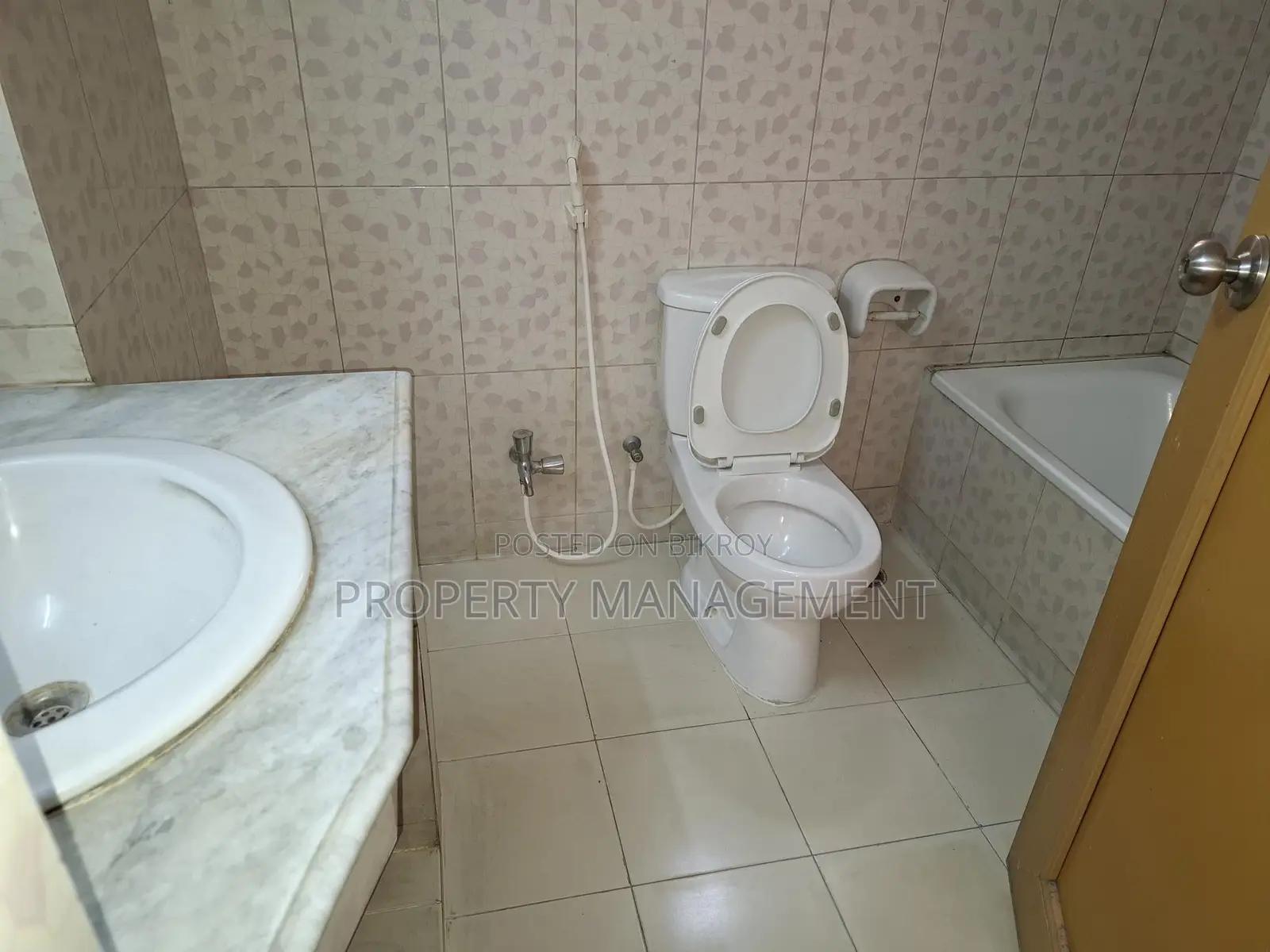 4500 Sqft Residential/Office Space for Rent with 2 Parking Spots in Gulshan