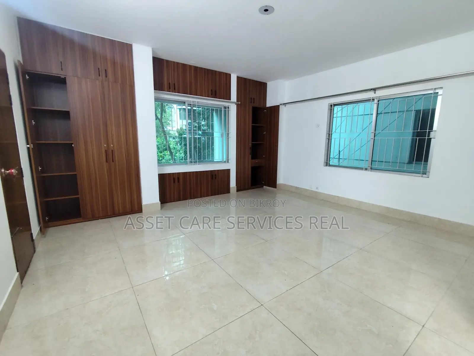 3Bed New Un-Furnished Apartment For Rent In Baridhara Diplomatic Zone in Baridhara