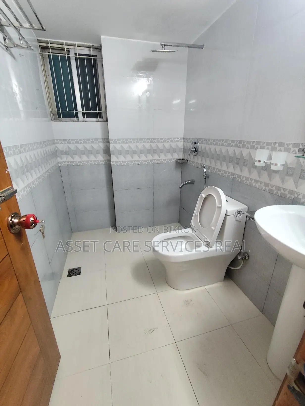 3Bed New Un-Furnished Apartment For Rent In Baridhara Diplomatic Zone in Baridhara