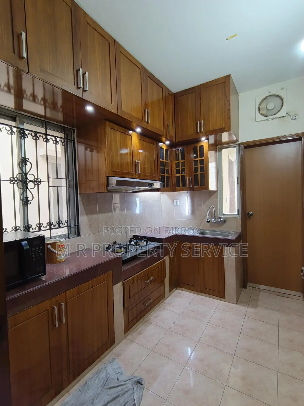 Rent a Beautiful Fully Furnished Apartment in Banani in Banani