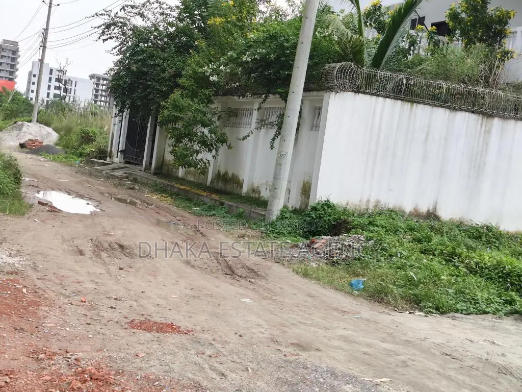 Sector=9, 3 Katha Lake Facing Plot Sale in Purbachal