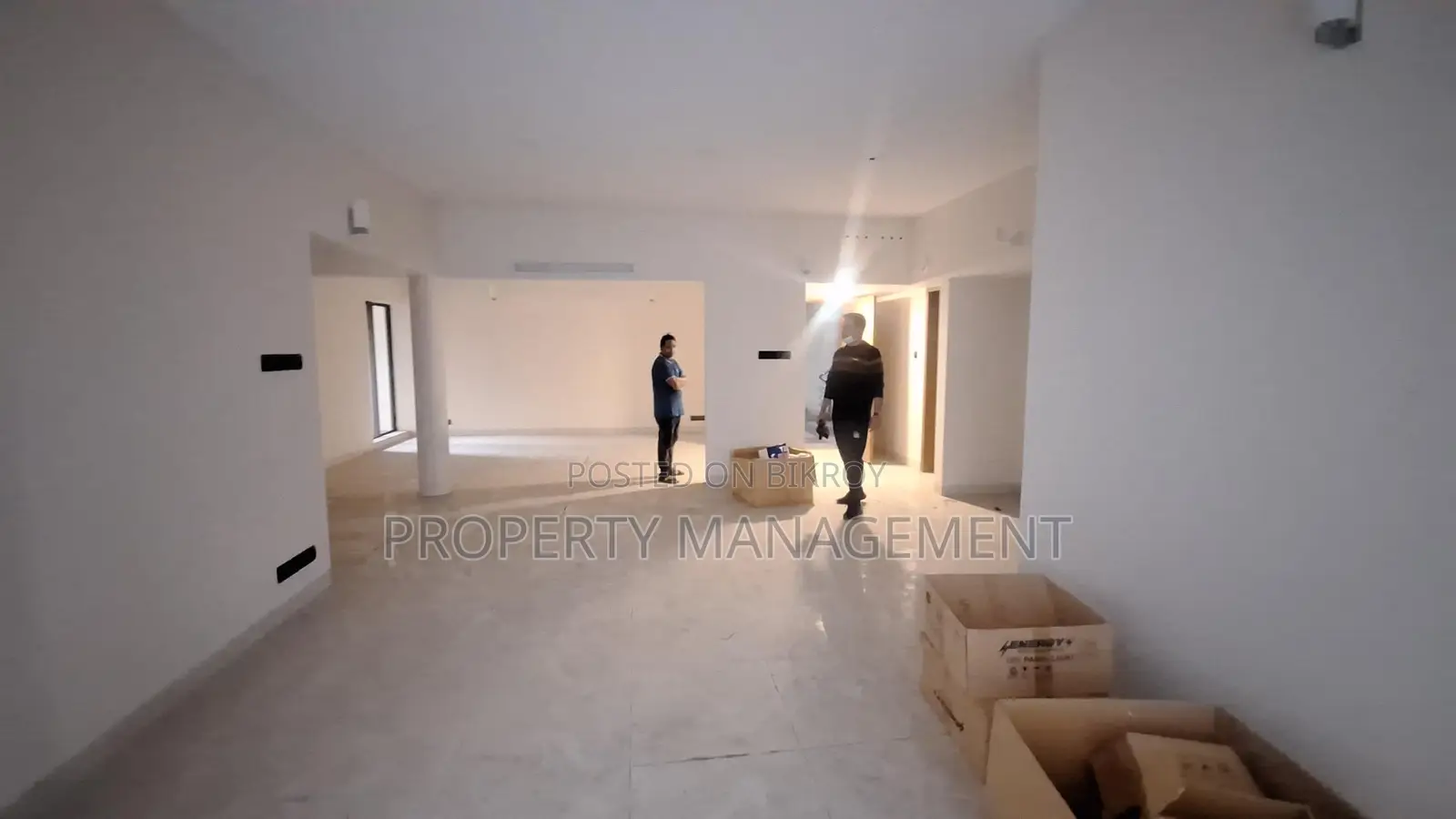 2100 Sqft Office Space For Rent in Gulshan 1 with Nice View in Gulshan