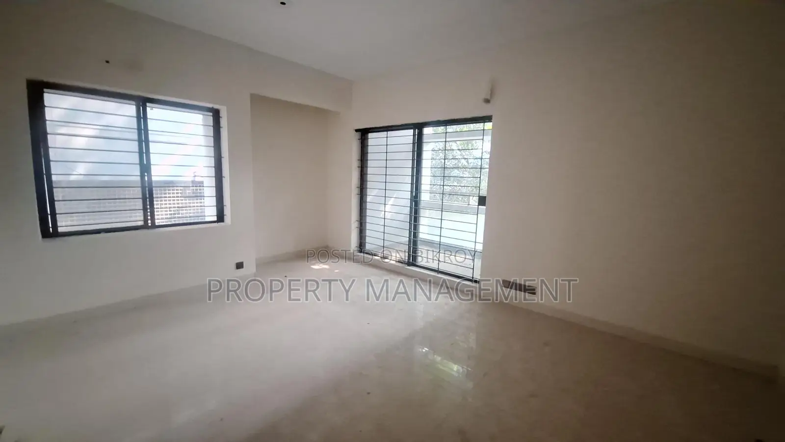 2100 Sqft Office Space For Rent in Gulshan 1 with Nice View in Gulshan