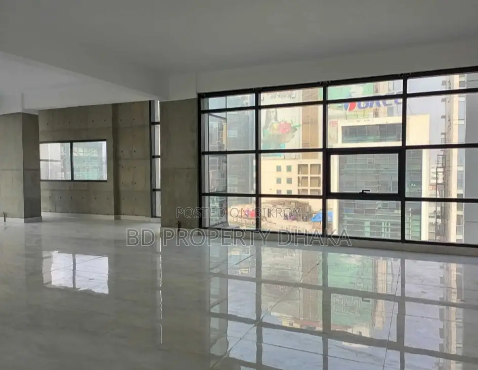 4500 Sqft Excellent open Commercial property rent in Gulshan Avenue in Gulshan