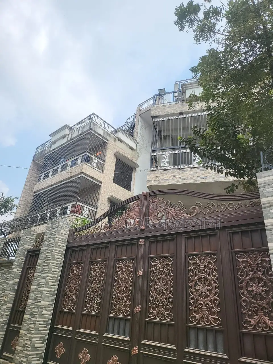 Luxury 4-Story Duplex for Sale on 5 Katha Land in Mohammadpur in Mohammadpur