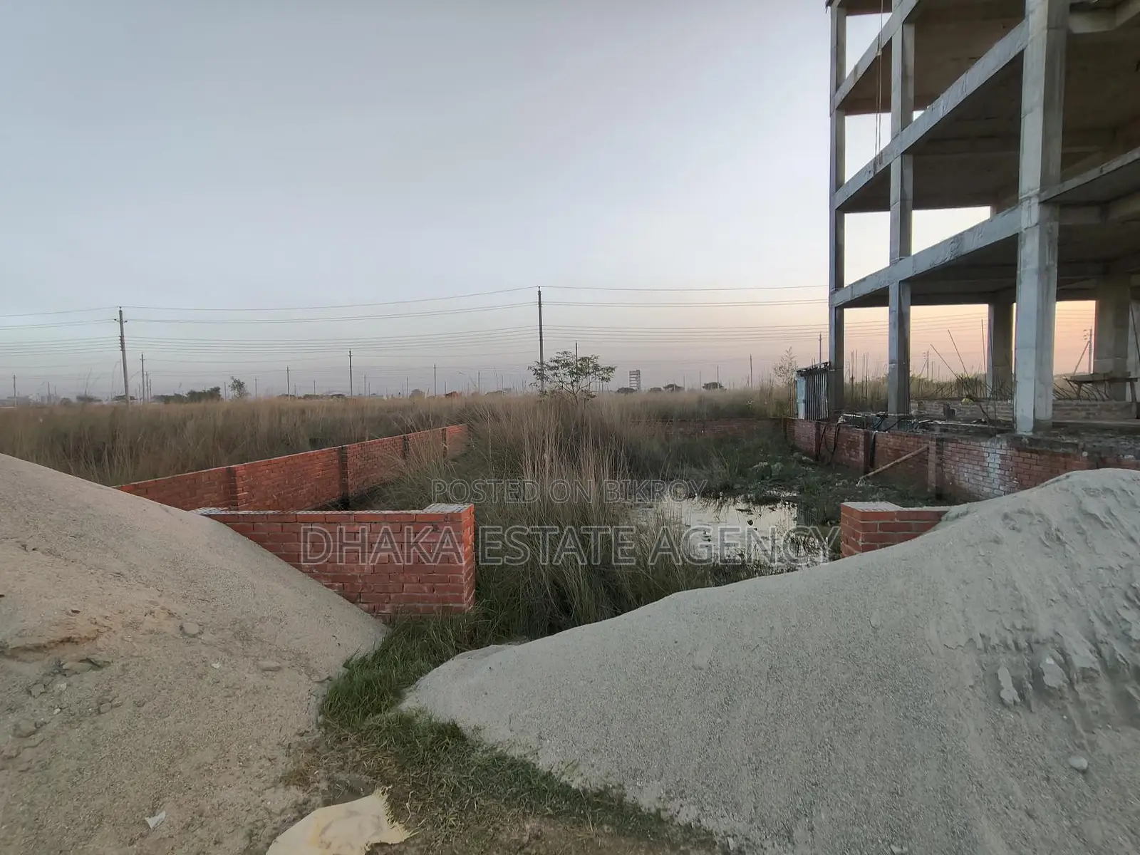 Block K, 3+3=6 Katha South Facing Plot for Sale in Khilkhet