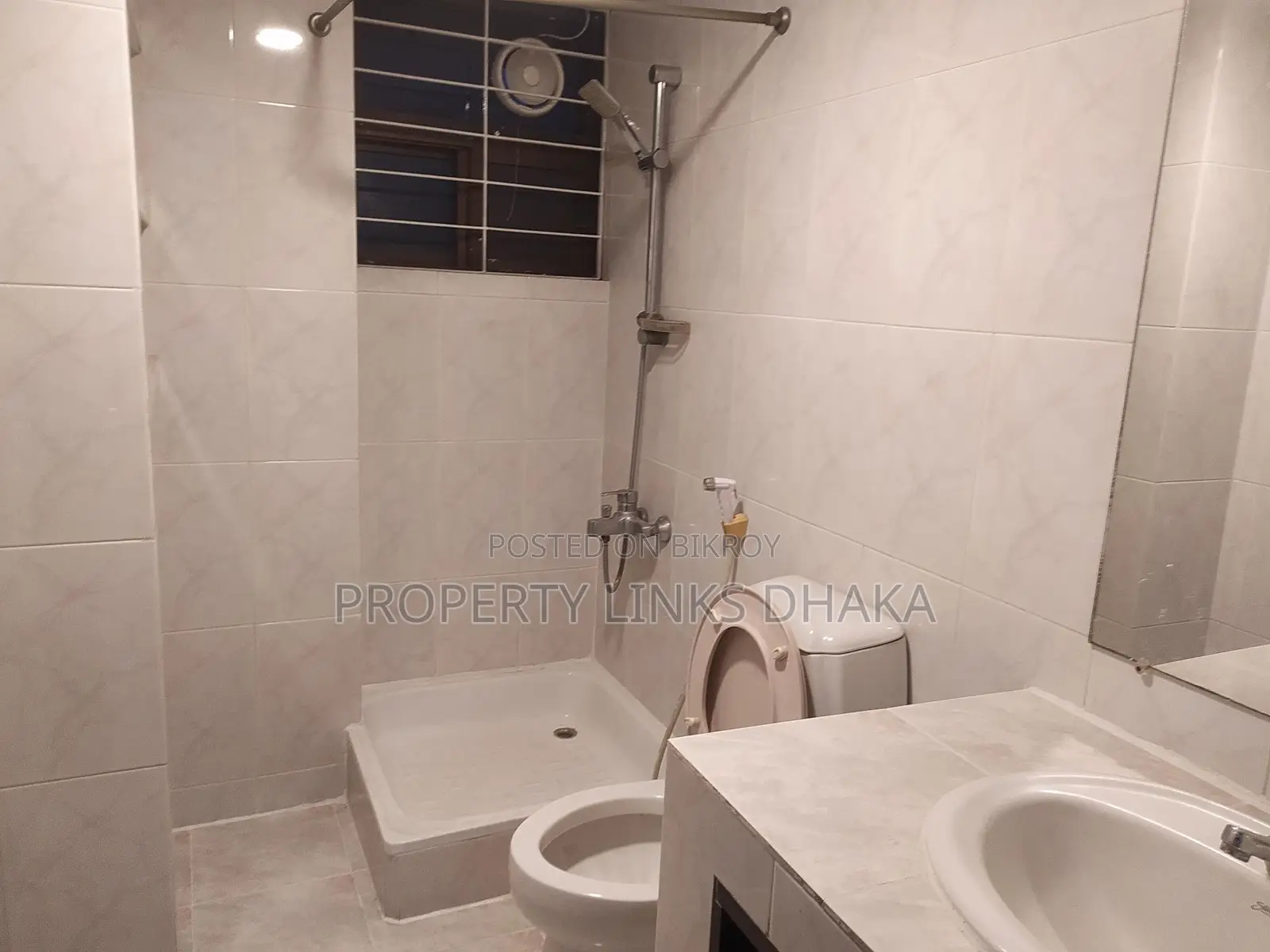 3 bedroom 4 washroom drawing dining kitchen parking in Gulshan