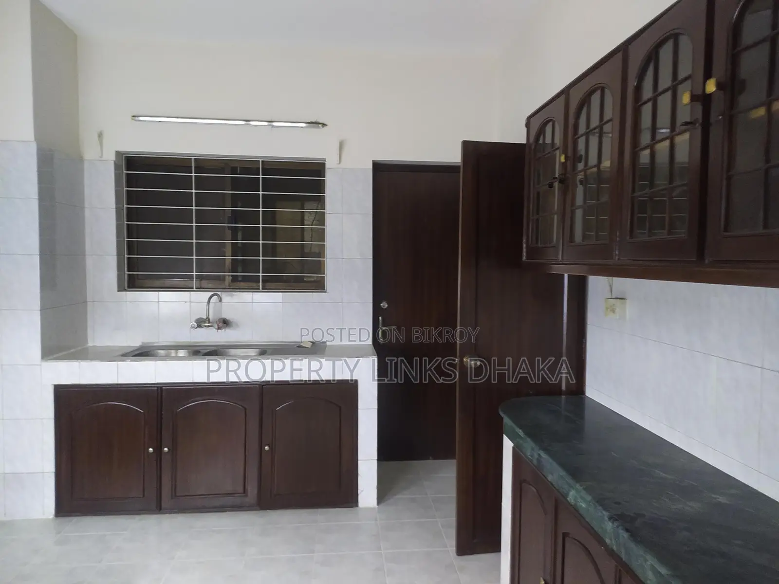 3 bedroom 4 washroom drawing dining kitchen parking in Gulshan