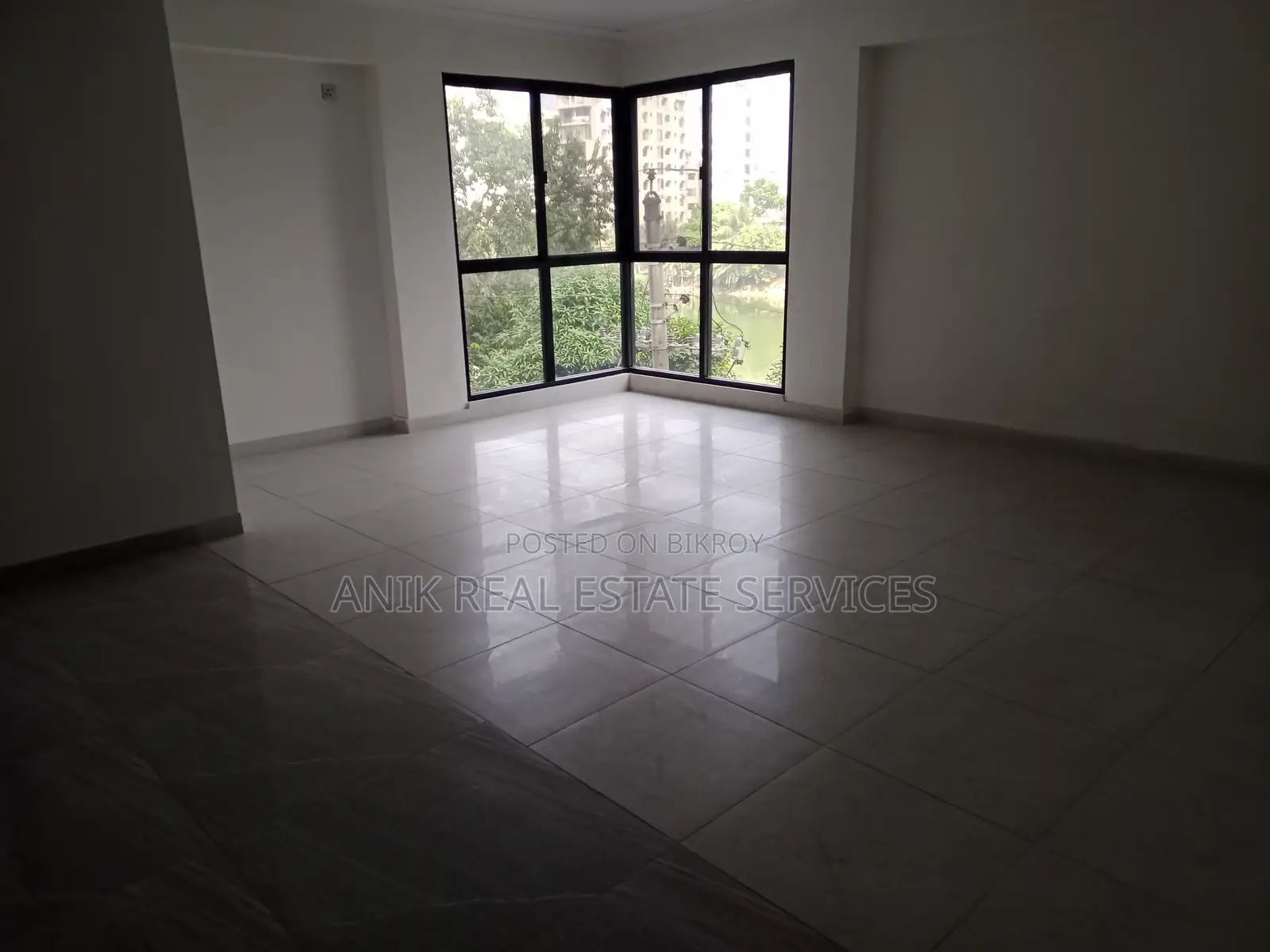 New Good Quality 6500 Sft Un Farnised Flat Rent At Gulshan 2 in Gulshan