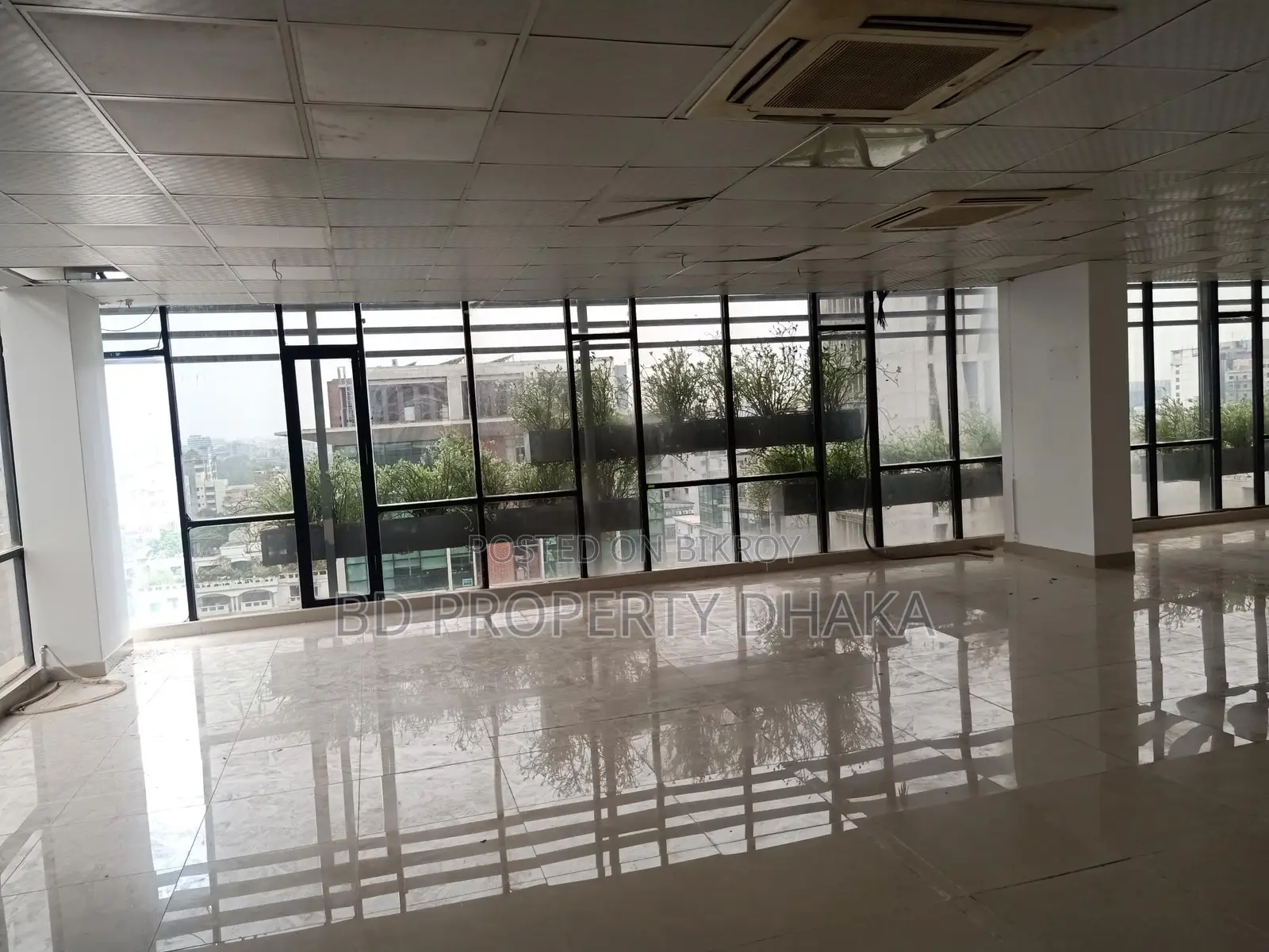 2250 Sqft Open Commercial Space in a New Building for Rent in Banani in Banani