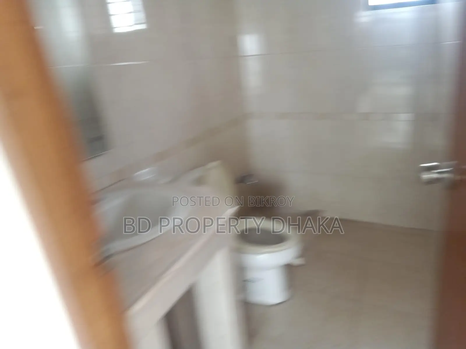 2250 Sqft Open Commercial Space in a New Building for Rent in Banani in Banani