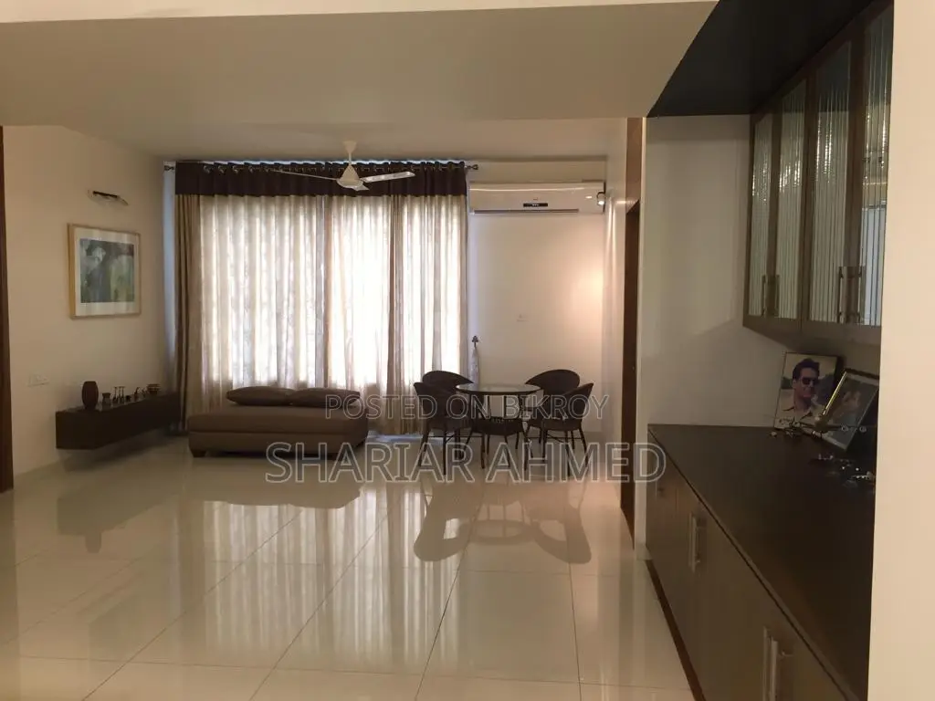 Make This (GYM_POOL)4300 Sq Ft Nice Flat Yours, By Renting It In Gulshan in Gulshan