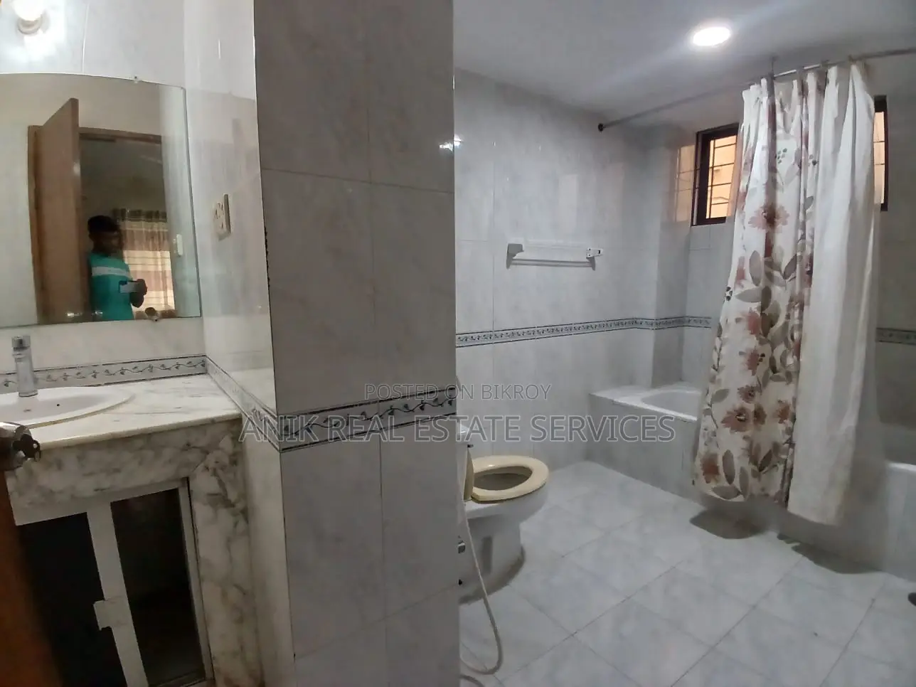 Good Quality 3 Bedroom Full Farnised Flat Rent In Gulshan 2 in Gulshan