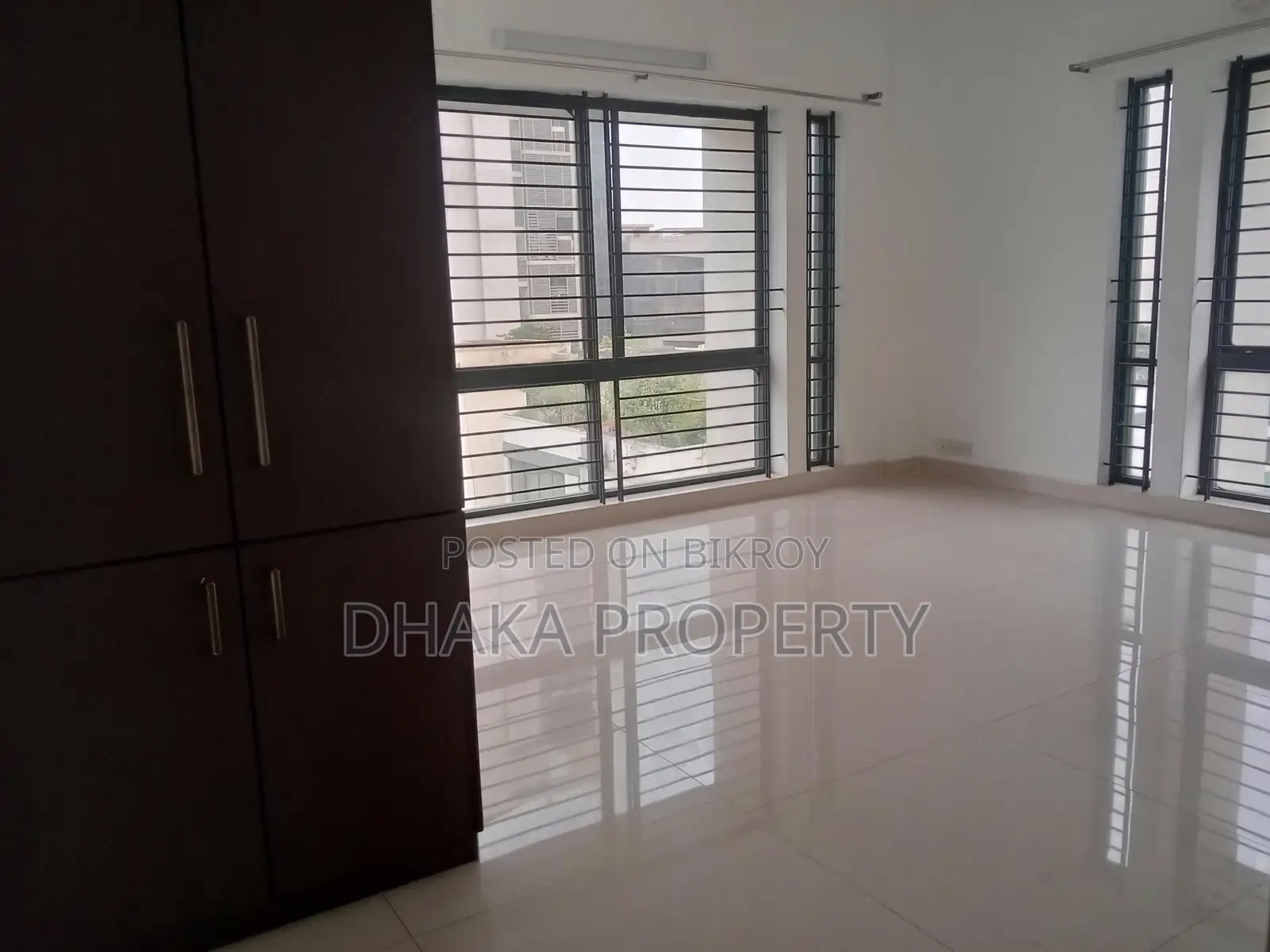 Un-Furnished 3 Beded Nice Apartment Rent in Gulshan in Gulshan