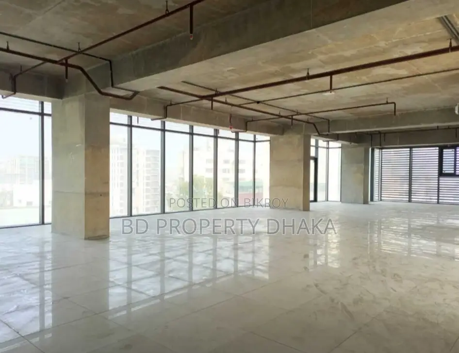 3020 Sqft Nice Open Commercial Space Rent In Gulshan Avenue in Gulshan
