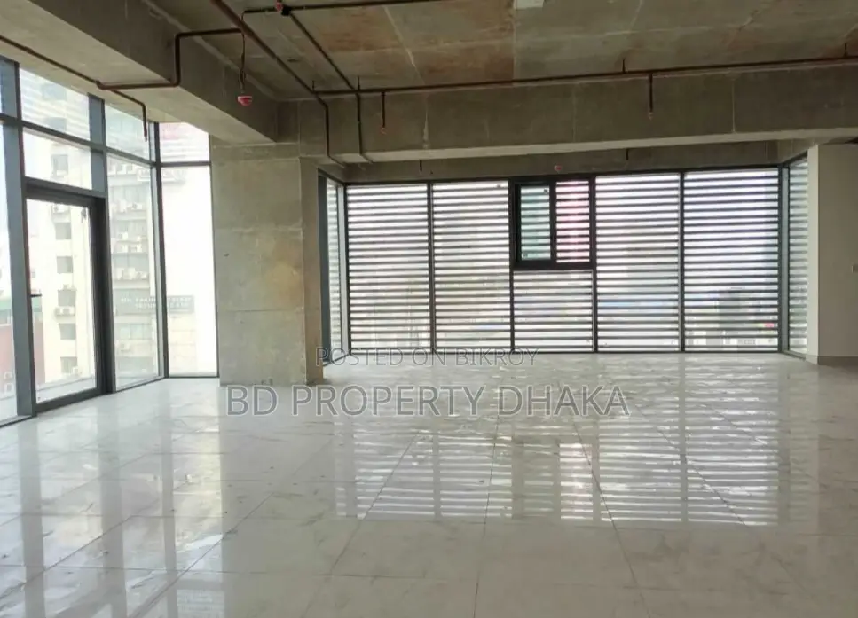 3020 Sqft Nice Open Commercial Space Rent In Gulshan Avenue in Gulshan