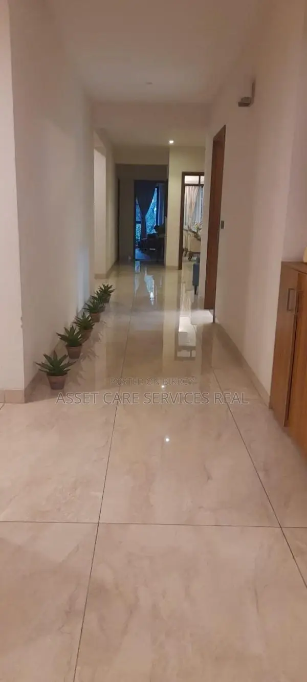 4 Bed Flat Fully Furnished Rent @ Gulshan 2 in Gulshan